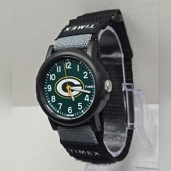 Timex Green Bay Packers Watch Mens NFL 39mm Nylon Band Football New Battery - Picture 2 of 9